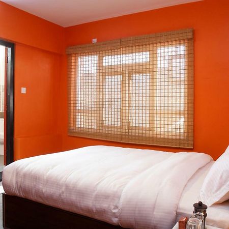 Hostel Milarepa Катманду Екстериор снимка