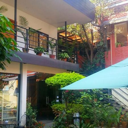 Hostel Milarepa Катманду Екстериор снимка