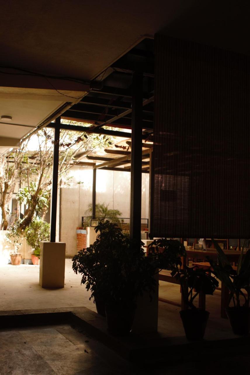 Hostel Milarepa Катманду Екстериор снимка