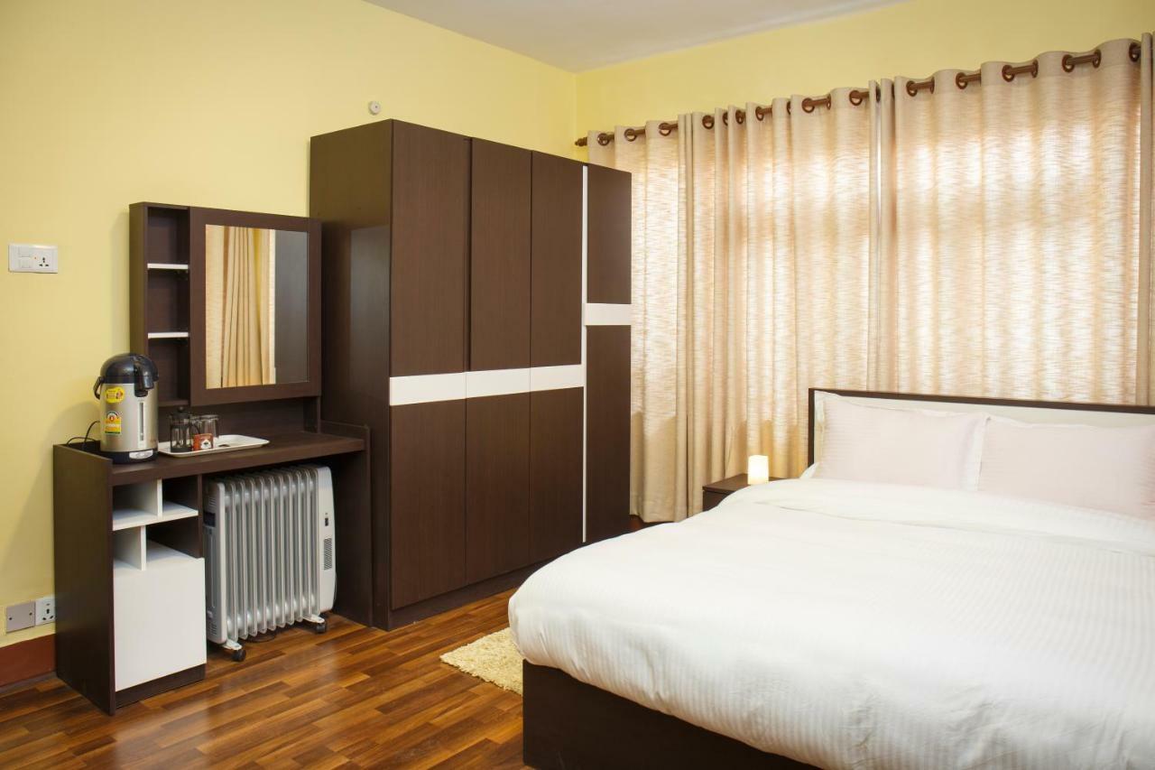 Hostel Milarepa Катманду Екстериор снимка