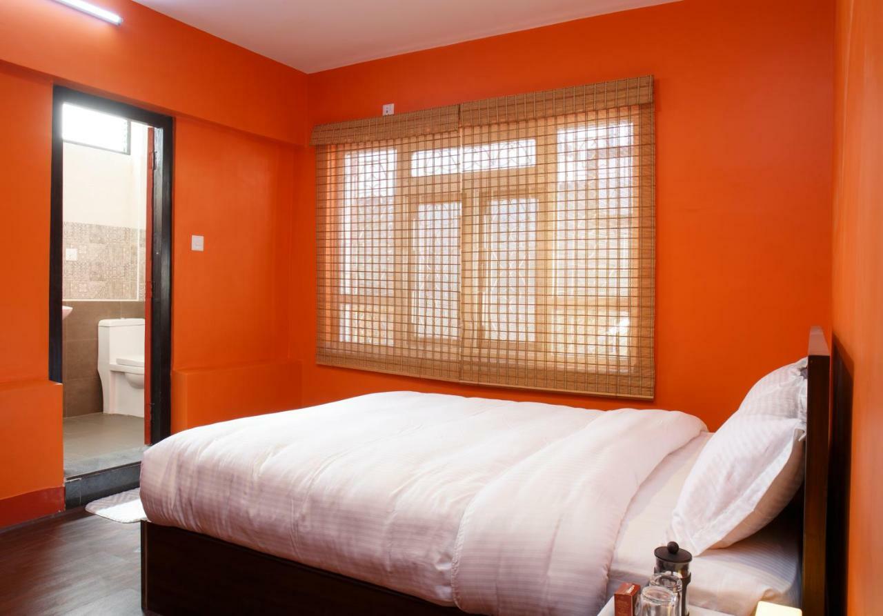 Hostel Milarepa Катманду Екстериор снимка